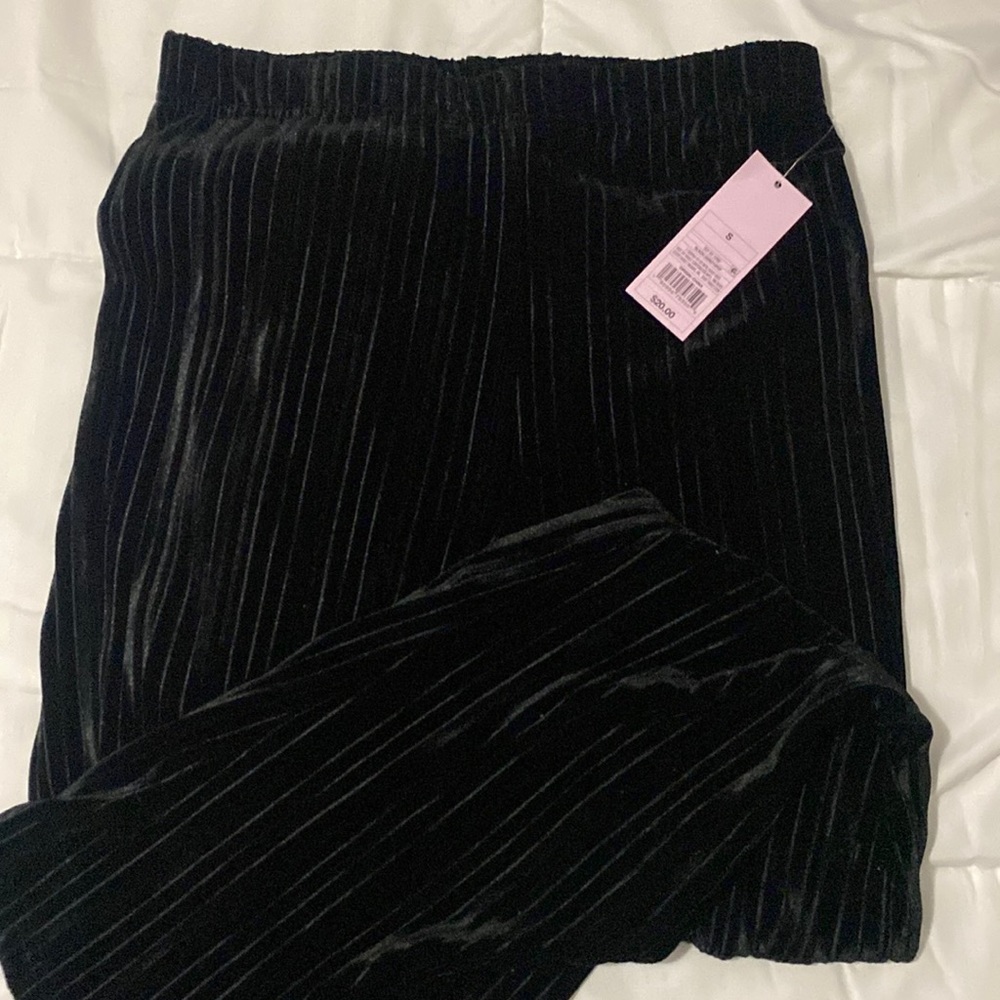 Wild fable long velvet pants